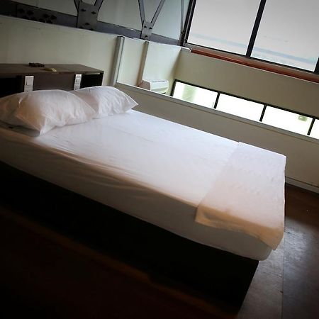 Bb Bunkers Albergue Santubong Habitación foto