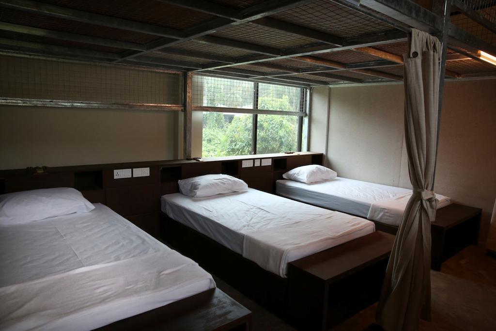 Bb Bunkers Albergue Santubong Exterior foto